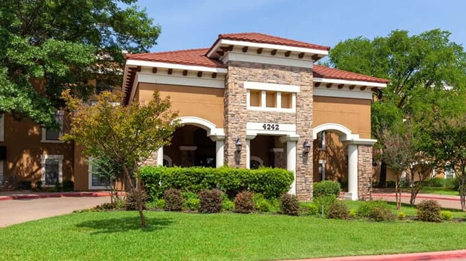 Outdoor Front Entrance of Memory Care Facility